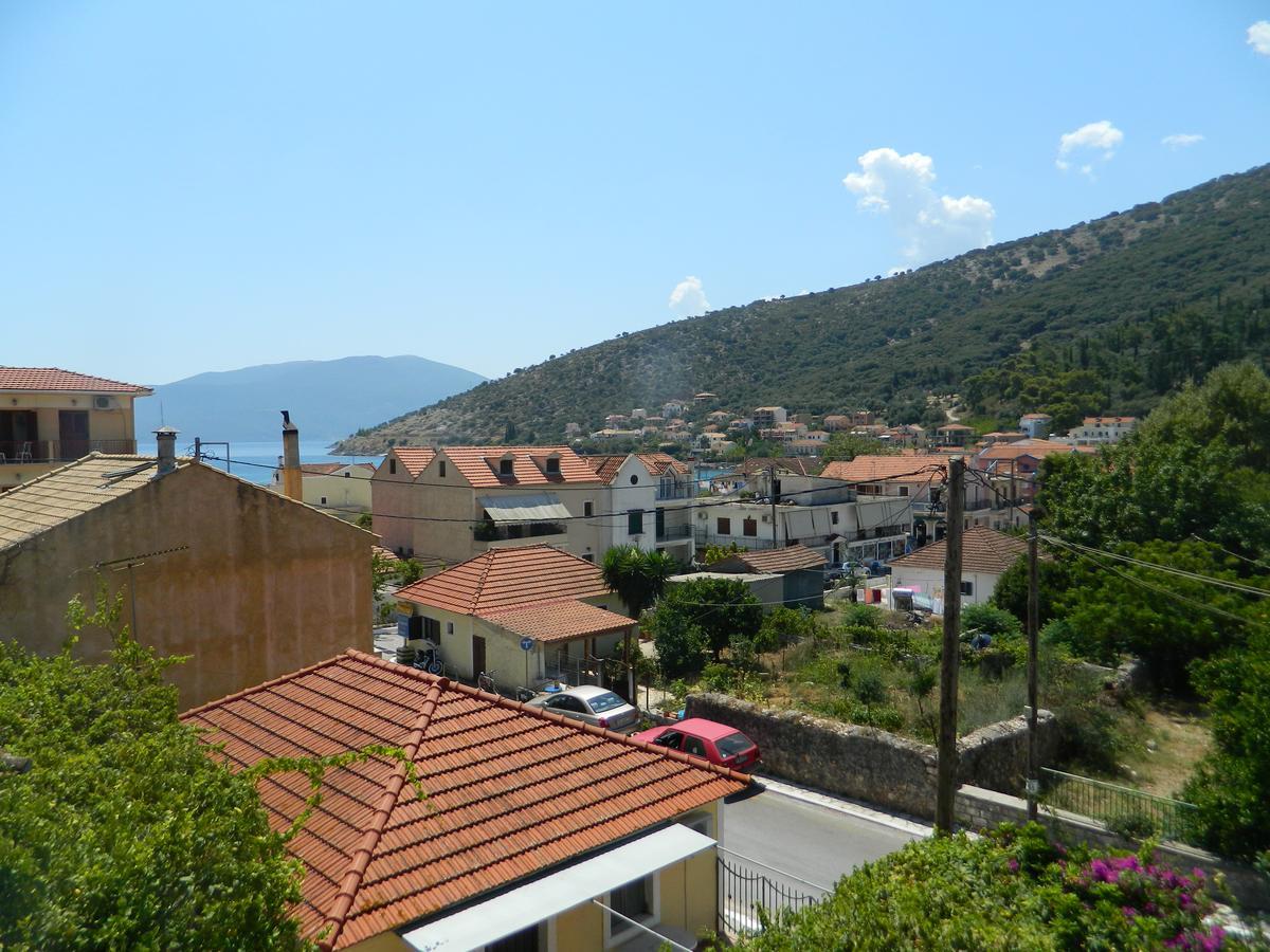 Logara'S Apartments Agia Efimia Eksteriør billede