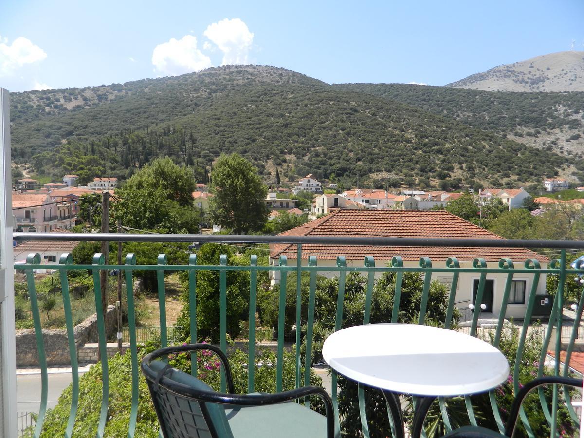 Logara'S Apartments Agia Efimia Eksteriør billede