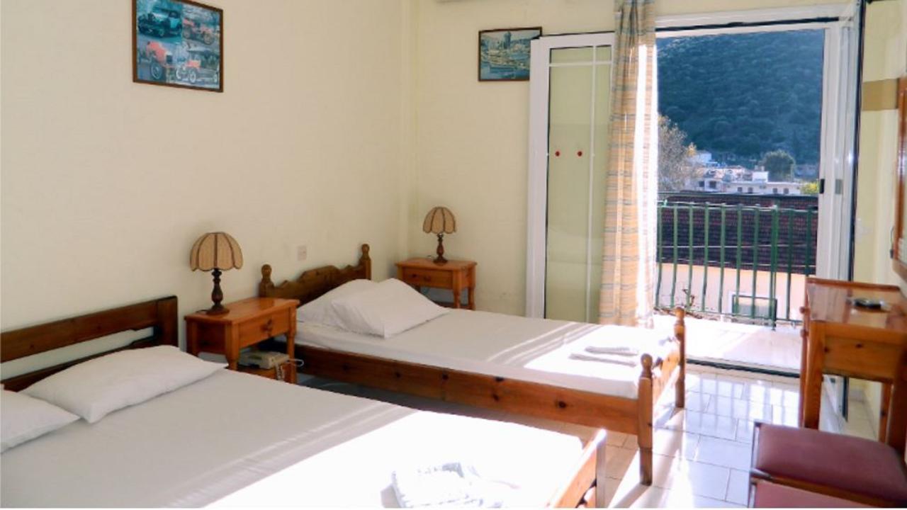 Logara'S Apartments Agia Efimia Eksteriør billede